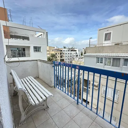 Apartment Adonis - *