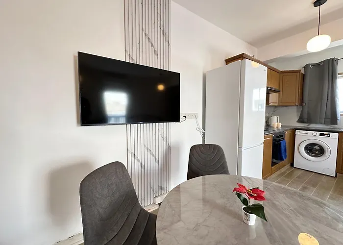 Adonis - Apartment *