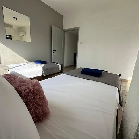 Apartment Adonis -