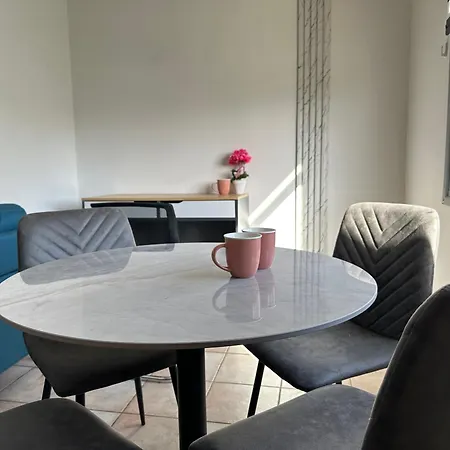 Adonis - Apartment