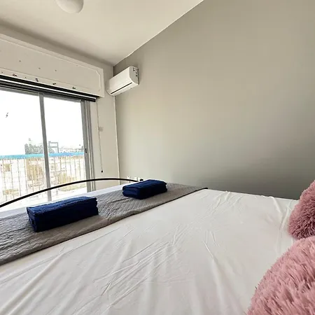 Apartment Adonis - *