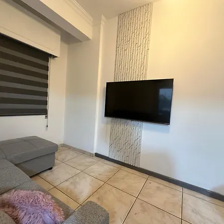 Apartment Adonis - *