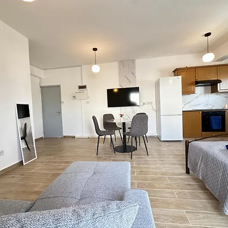 Adonis - Apartment