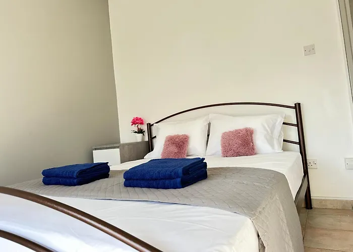 Апартаменты Adonis - *