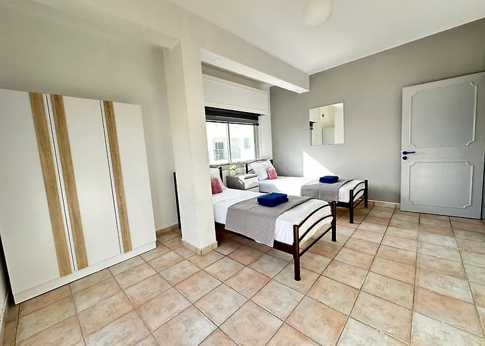 Adonis - Никосия