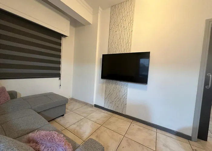 Апартаменты Adonis - *