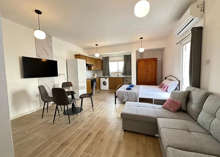 Adonis - Апартаменты Никосия