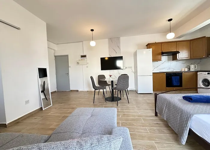 Adonis - Апартаменты